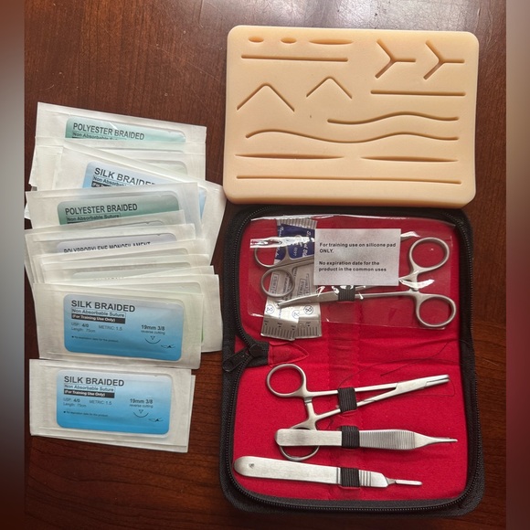 Suture Practice Kit - Picture 2 of 2